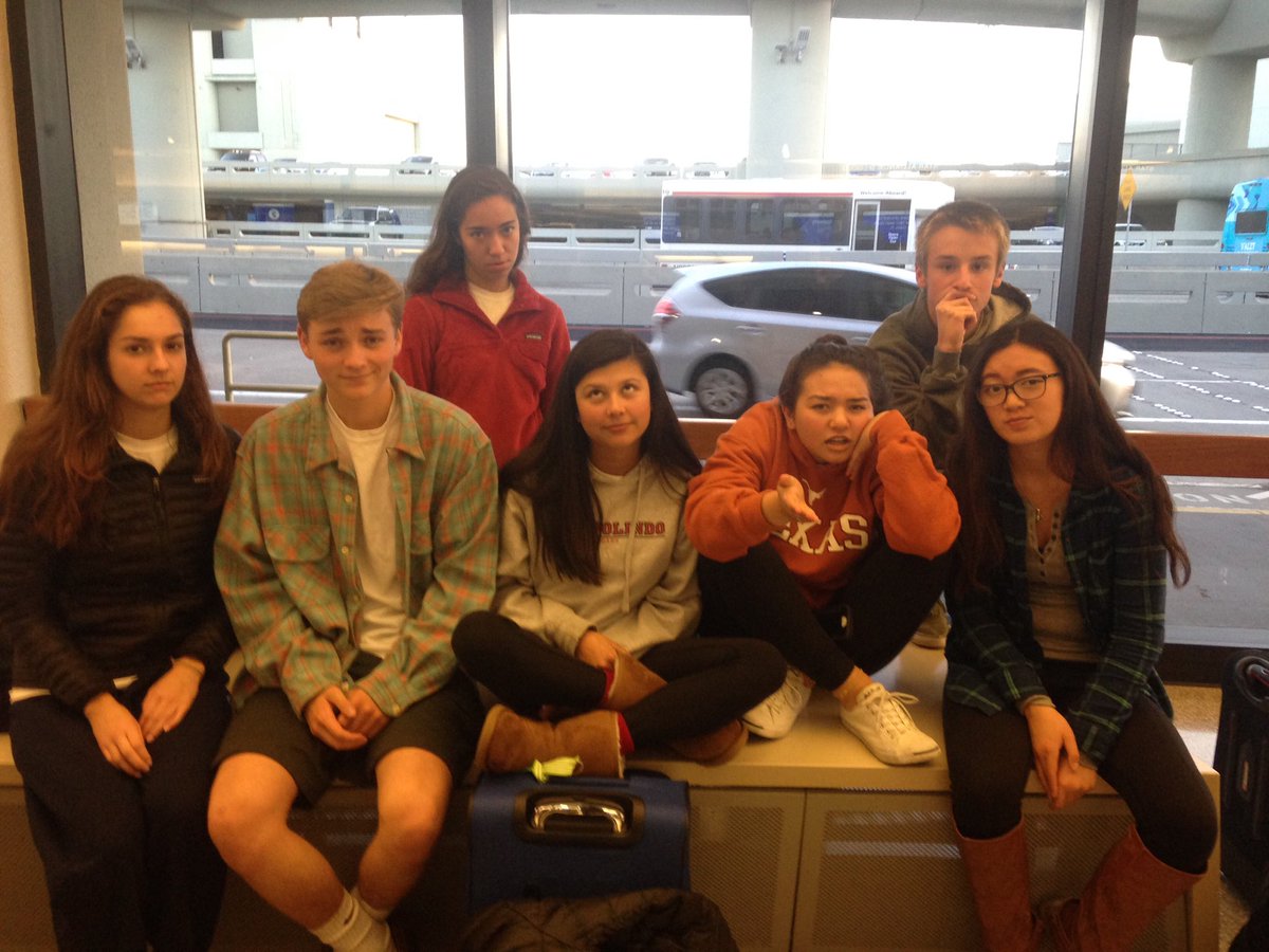 campochoir's tweet photo. When @Campo_Robes isn't at the airport https://t.co/Ba8ifxsbS9