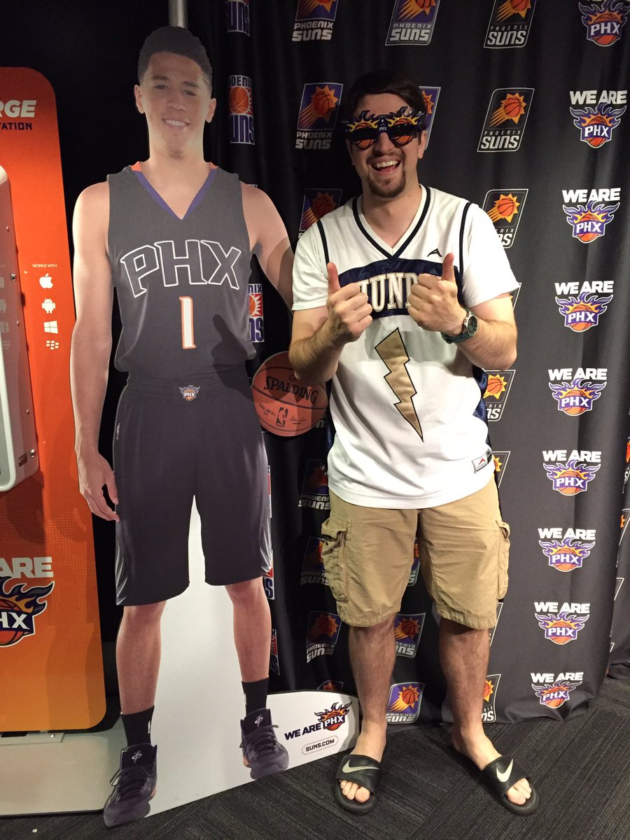 willargie's tweet photo. @Suns @TSRarena #EffenLounge #GoSuns #ThankYouFans ☀️🏀 https://t.co/FkinIZINoQ
