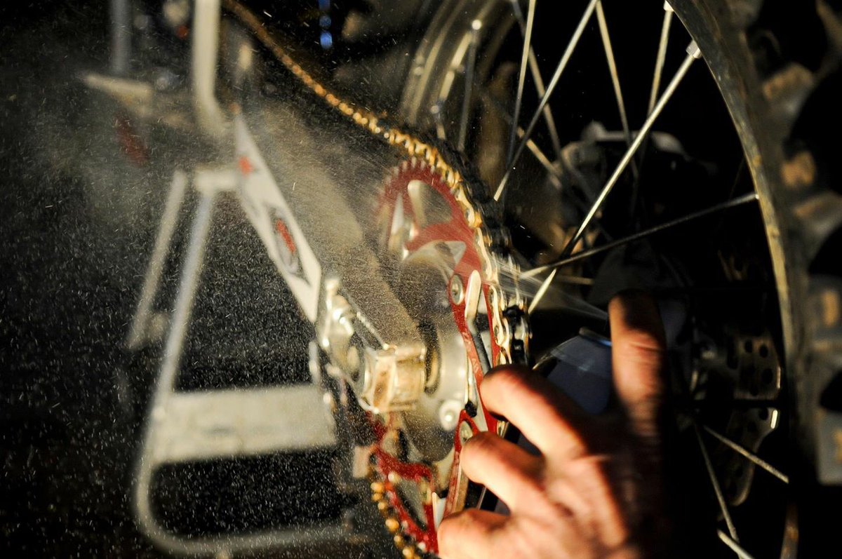 CWallemPhoto's tweet photo. It's not just a hobby; it's a #Lifestyle •• #moto #chainlube #maintenance #dirtbike #motocross https://t.co/ZiNodRYRqt