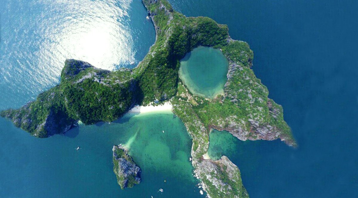 Bai Dong Island – an extremely hot site in #HalongBay for the upcoming summer. View at: bit.ly/1SdZXZb