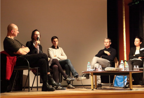 Acim_asso's tweet photo. Table ronde «Mieux accueillir les nouvelles générations en bibliothèque musicale» https://t.co/A5Pnz8fq7S #rnbm2016 https://t.co/dEI4gRPane