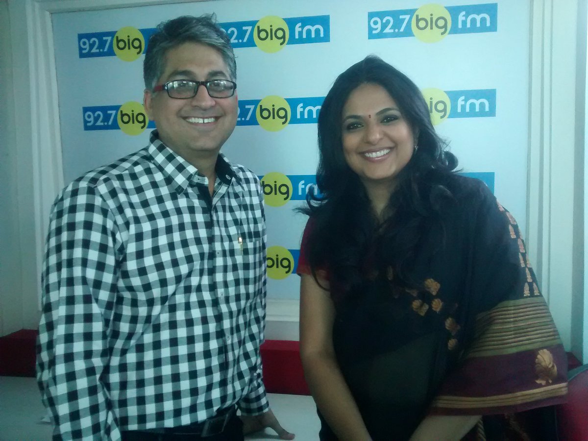 Sushantkal's tweet photo. Had great time with @richaanirudh at @927BIGFM resolving #parenting issues
 @Parwarishcares @JaiwalShruti https://t.co/H970Ojkq2l