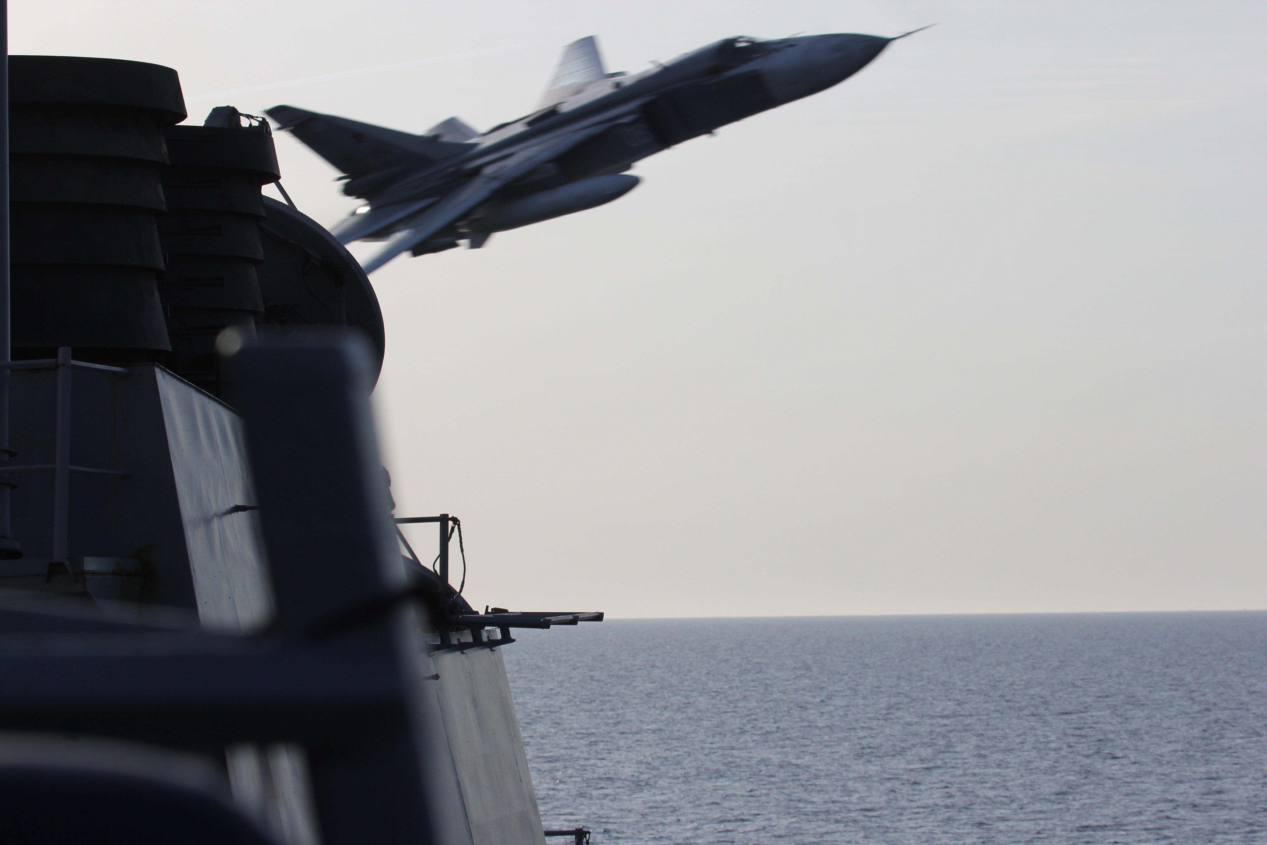 在日米海軍司令部 على X: 