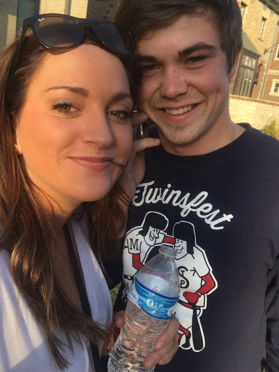 mattie_tweetz's tweet photo. @MinnesotaPikes #APHIFFC #FFC16 https://t.co/ufryLsnofc