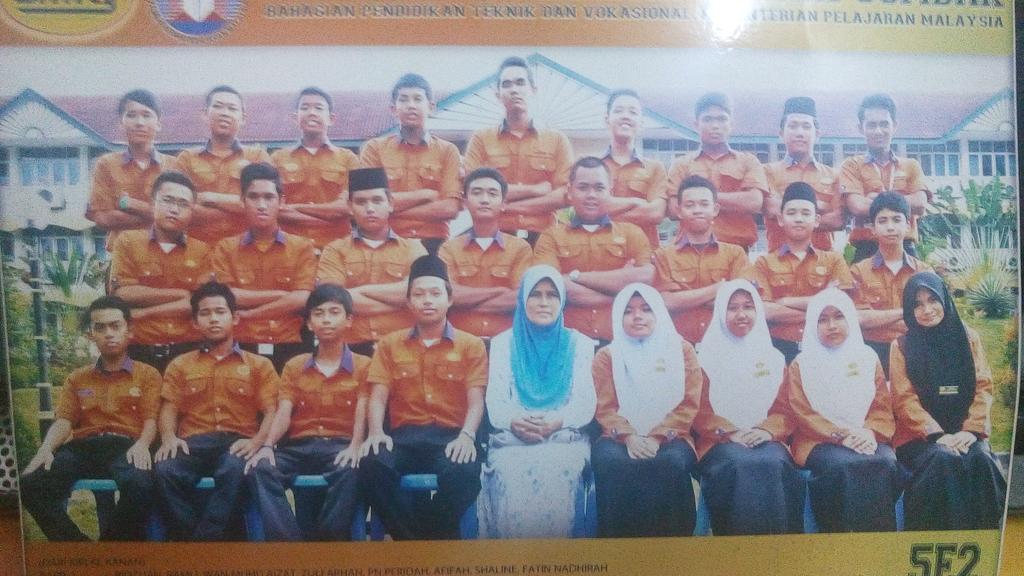 hafizdaud__'s tweet photo. alhamdulillah 2 tahun jadi cleaner ππ #smtg #SEMTEG https://t.co/359PiKwER2