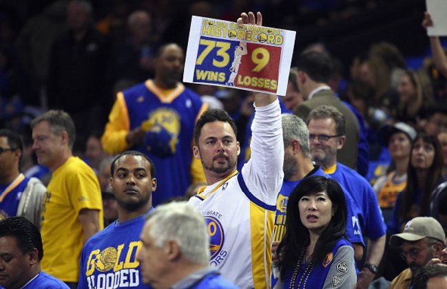 AztecaDeportes's tweet photo. Los @warriors son el mejor equipo en la historia en cuanto a victorias. Consiguen 73-9. Curry anotó 46 puntos https://t.co/jRKxgW9NHn