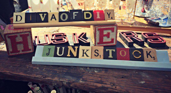 divaofdiykc's tweet photo. How Junkstock is Making the World a Better Place #diy #vintage #letsdiytogether #junkstock https://t.co/aF9fL3Q3iN https://t.co/0fs7dzWrX6
