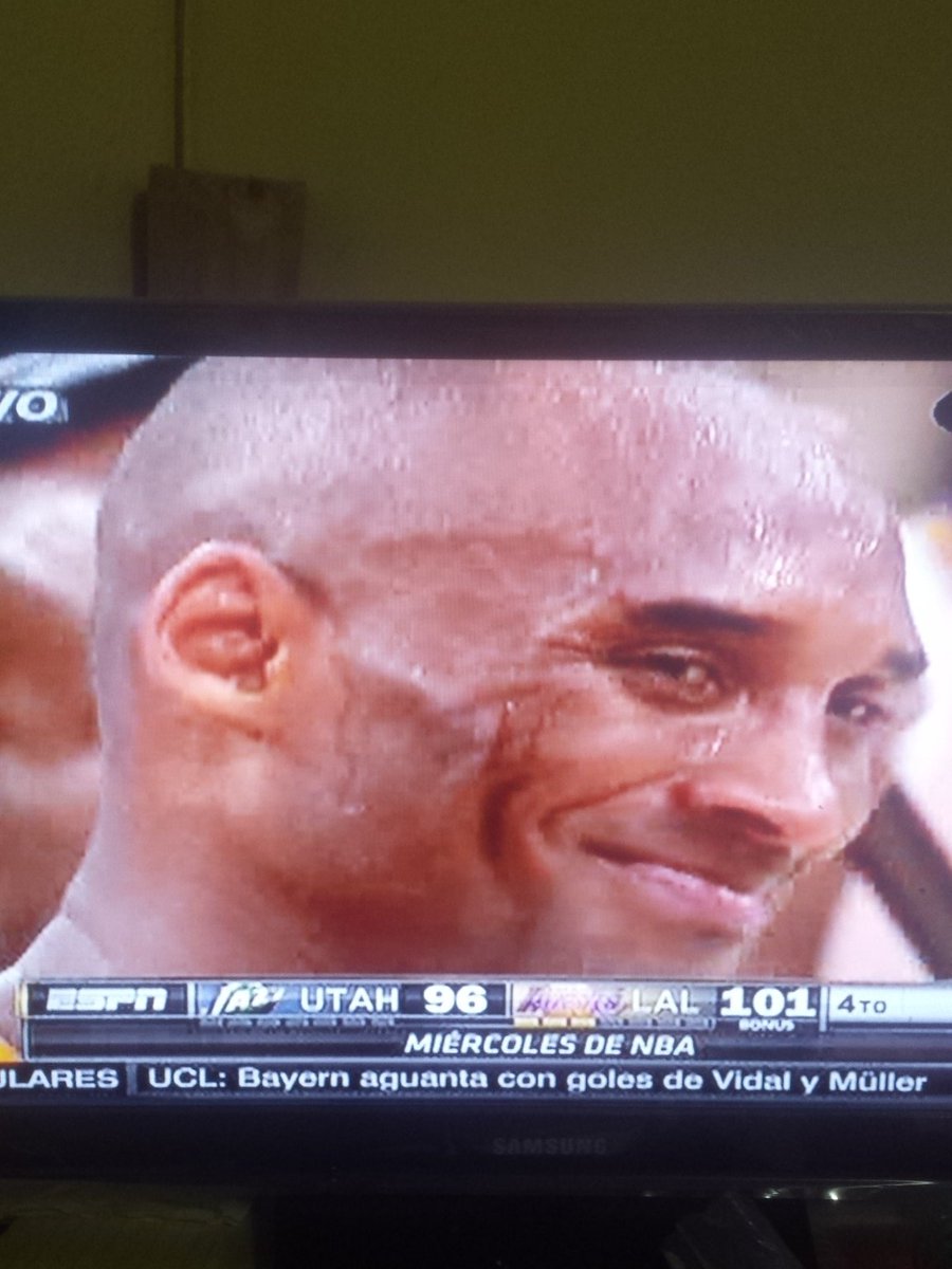 CeeJayMtnez's tweet photo. 60 pts in his final game! #NewRecordThisSeason #LookThatFace #ALivingLegend #MambaDay #MambaMoments #24π https://t.co/FUSe7DD9xM