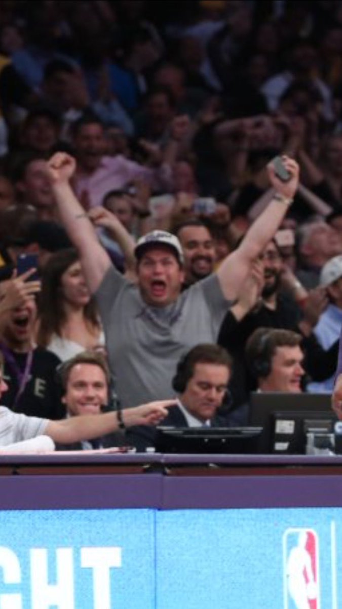 jake_ross2014's tweet photo. When Kobe is just Kobeing to much. #SweatTears #60 https://t.co/dAPgj4pSKu
