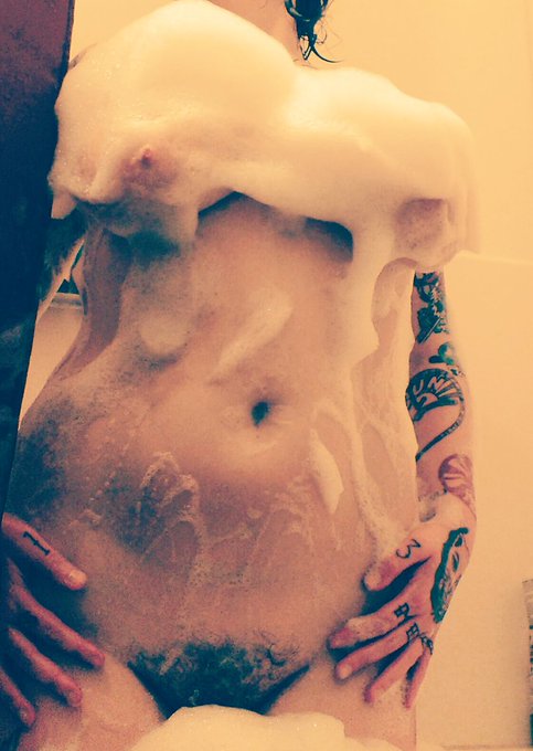 Ayy https://t.co/1B6t5gmYma<a href="/tag/retweet"class="tags"><span>#retweet</span></a>