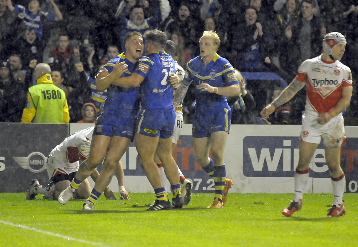 Evans looking to emulate Wolves greats: CENTRE Rhys Evans says he and right-edge partner… dlvr.it/L3Gcbt