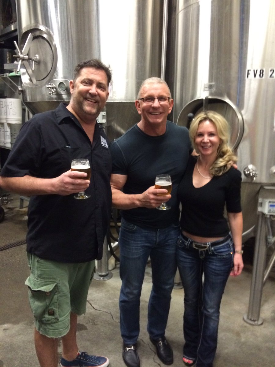 Hanging with <a href="/RobertIrvine/">Robert Irvine</a>  this is an amazing man doing amazing things for our military and for cancer! #friends