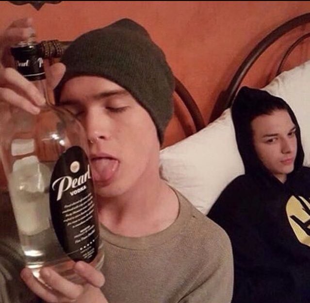 dragqueengee's tweet image. I've given up on this acc, but fuck me.