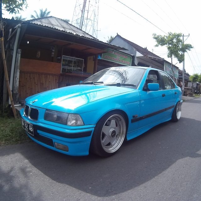 slammedbimmers's tweet photo. Makan siang dlu guys,,!! #releasecommunity #bmw #e36 #bmwunion #bimmer #bimmerfitment #slammedbimmers #loweredgang โฆ https://t.co/drHezvKoLo