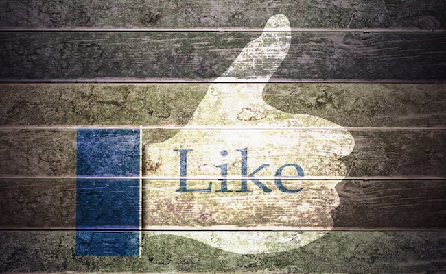 frenchweb's tweet photo. #Publicité : #Facebook ouvre les vannes du #brandcontent aux éditeurs et aux marques https://t.co/ZZoYbYRMpi https://t.co/qYS5NKBQuD