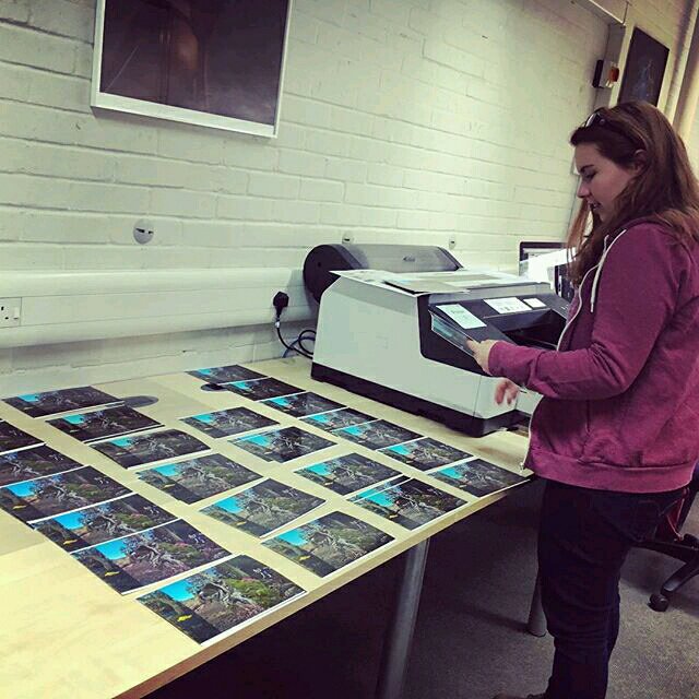 MFAPhotoFarnham's tweet image. Yr2 MFA @emilyj_mcdonald taking #testprinting papers to the next level 📷:photomfa @UniCreativeArts
@photofarnham