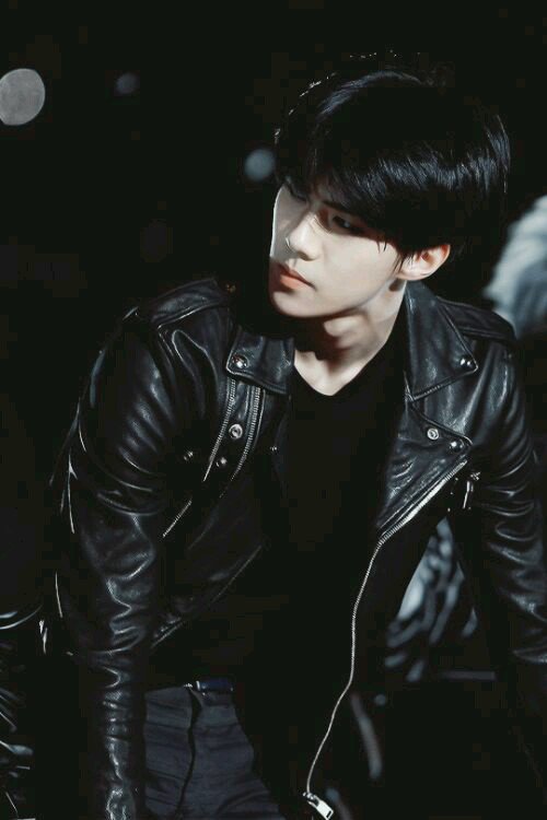 GraceRSone's tweet photo. #HappySehunDay #HappySehunDay #HappySehunDay #HappySehunDay #HappySehunDay #HappySehunDay https://t.co/JqtUmsWvuW