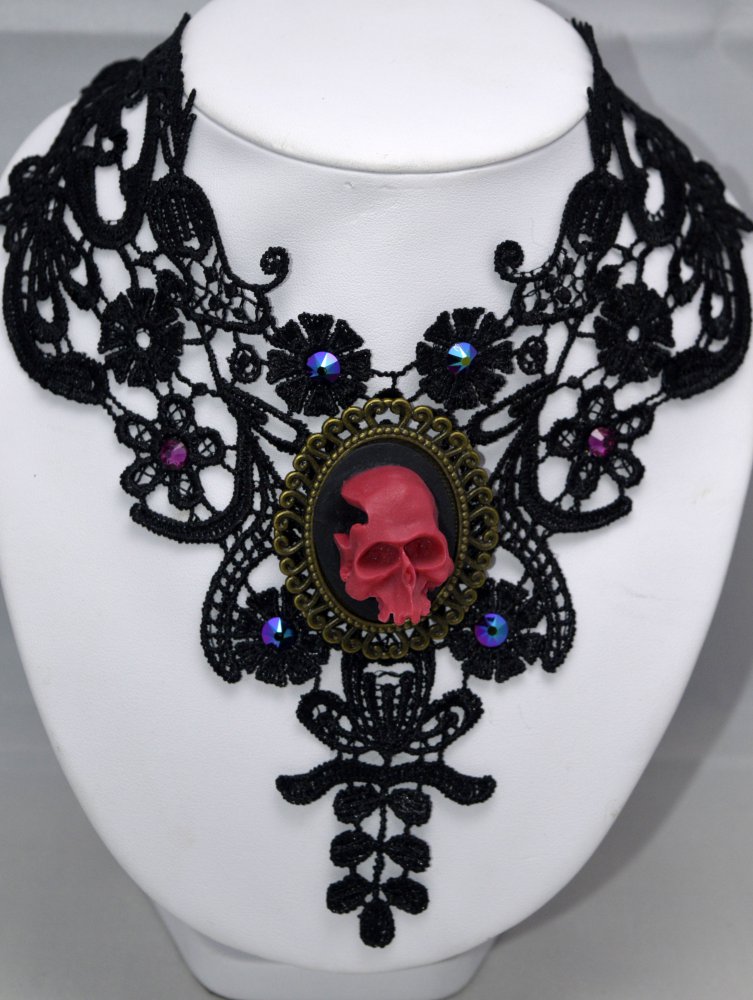i_am_attitude_'s tweet photo. Complete your look with this unique pink skull choker by our seller @FinchJewellery https://t.co/zddsg13RwD #goth https://t.co/6Ppfi4yzcT