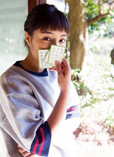 tomo___Mg's tweet photo. みんなはどっち派？

広瀬すず→RT

本田翼→ふぁぼ https://t.co/uety9E8jjW