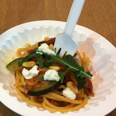 Probeergerechten in de supermarkt buurman-en-buurman.nl/2016/04/probee…