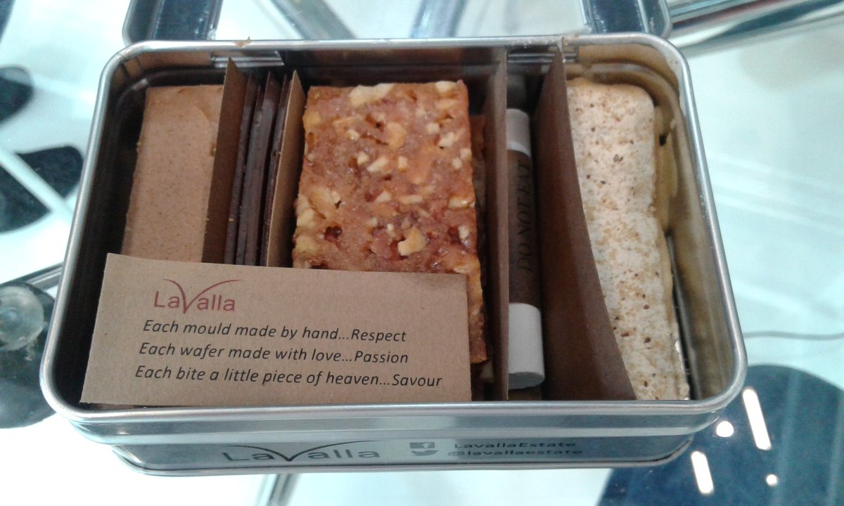 lavallaestate's tweet photo. Hand made chocolates for.... freeeeeee @lavallaestate stand 65 #convene2016 https://t.co/GMoxhc0nqB