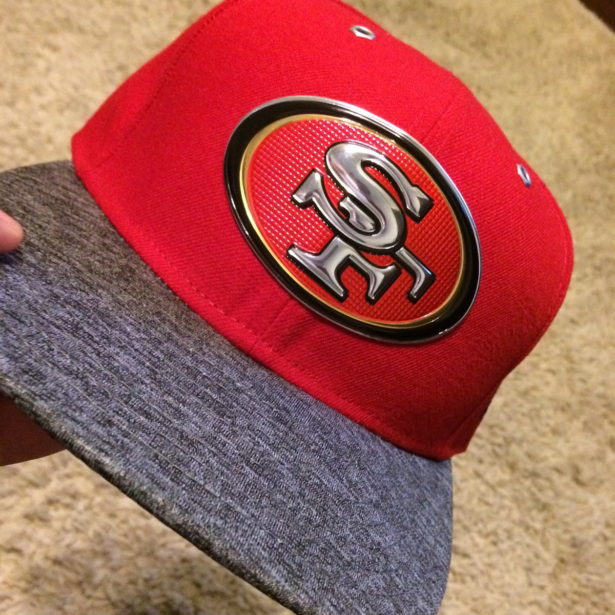 ghTHREE's tweet photo. Came in the mail today! #49ers #newfitted https://t.co/cVXN9zWDXk