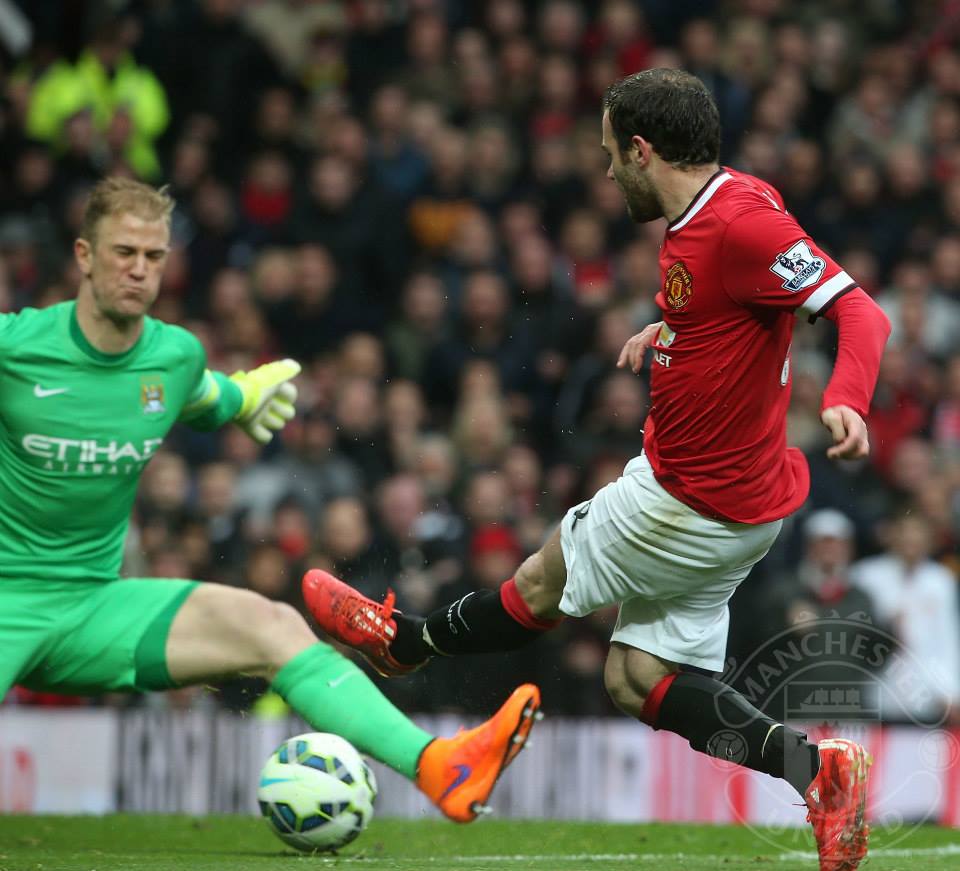 #OnThisDay tahun lalu, #mufc mengalahkan City dengan skor 4-2 di OT lewat gol Young, Fellaini, Mata dan Smalling.
