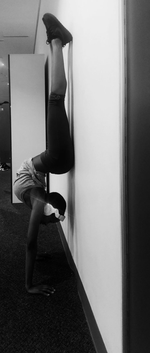 HourGlassJaz's tweet photo. Inverted. Strengthening shoulders and back flexibility. #getyouayogi #yogisthink360 #yogaeverydamnday #archyaback https://t.co/umZWMh0HI2
