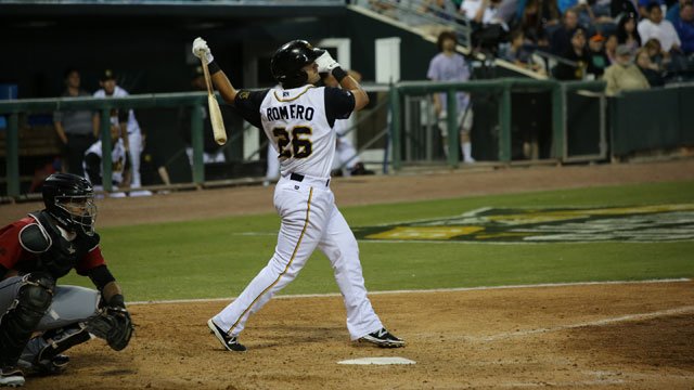 JaxShrimp's tweet photo. Monday's recap: @averyromero10 homers, Suns' bats bark in 11-7 win over Barons https://t.co/mfx8gle3K8 https://t.co/vspZHJAbM5