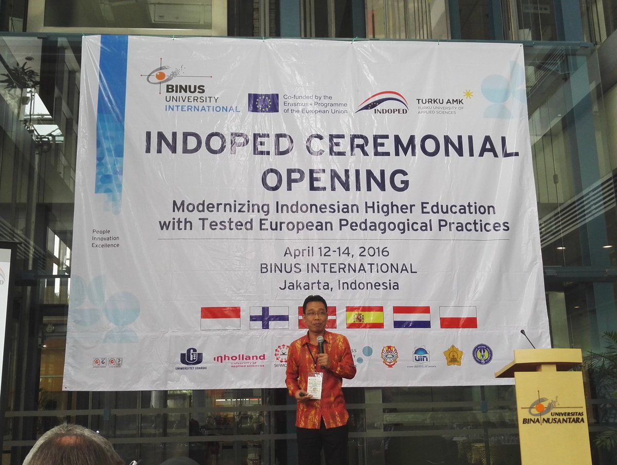 IndopedProject's tweet photo. Mr. Tri Asih Budiono, the director of academic development of @BINUSINTL presenting the self-assessment report. https://t.co/dHxseKm5pE