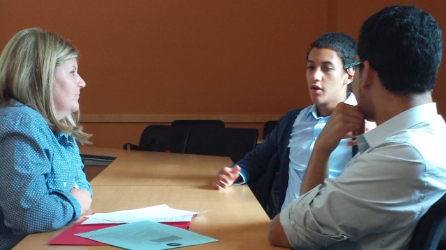 MindShiftKQED's tweet image. How Can Students Have More Say in School Decisions? ow.ly/10y6KK #edchat #stuvoice #civics