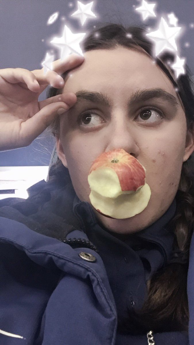 rt if u think i look like mashton