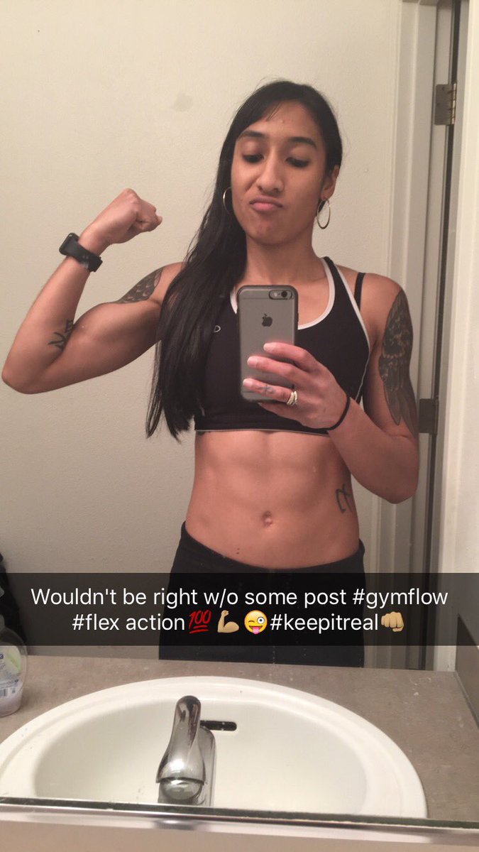 taitiana11's tweet photo. There is no stopping it. #cantstoptheflex #anytimeiwant #anywhere #flex 💪🏽💯👊🏽 #FitFam #girlswhopowerlift https://t.co/yHS2Ew4eKD