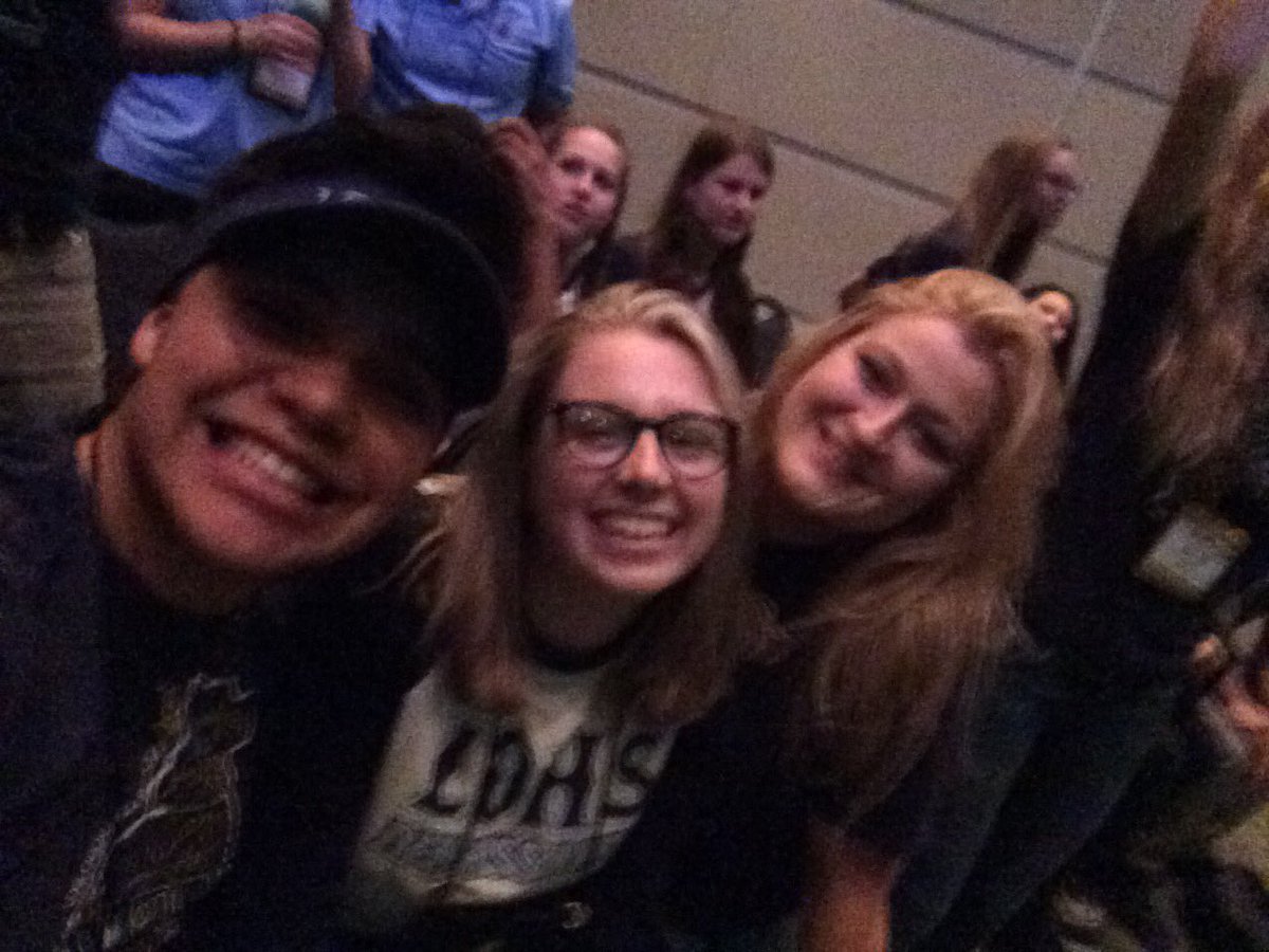 16KevinBenitez's tweet photo. I Agape themπ #CASL2016 #onemoremile ππ¨ https://t.co/qIf4x2k9kg