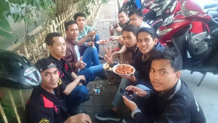 fergaoctora's tweet photo. Kangen kumpul" kaya gini sama anak" pen https://t.co/2uNkiRWIc2
