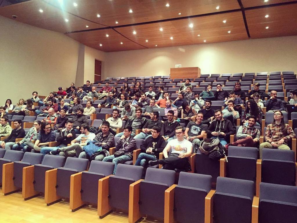 _OpenCampus's tweet photo. Dai banchi all'azienda: stamattina lezione straordinaria in #OpenCampus per gli studenti d… https://t.co/0aqnyghg7w https://t.co/eyAXj56tLE