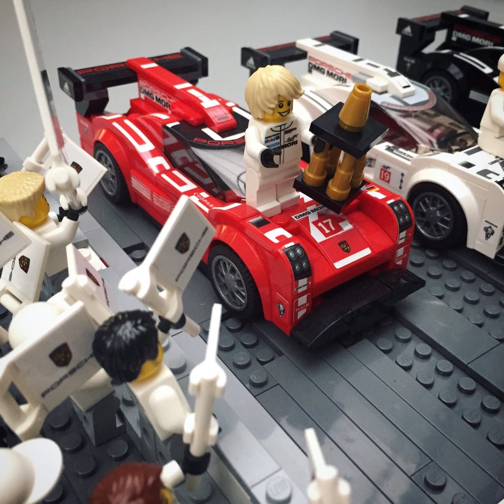 BrendonHartley's tweet photo. Not a bad looking bloke!
#lego #Porsche #919 @LEGO_Group @Porsche_Team https://t.co/mCjpPPpn9S
