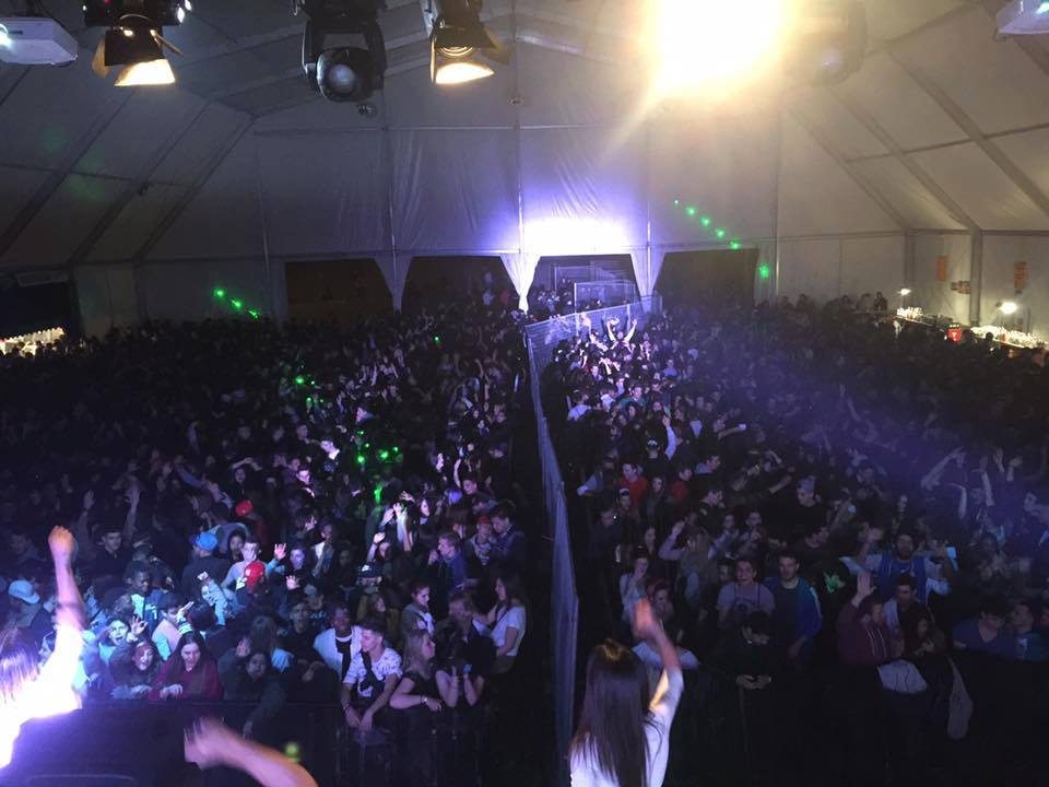 Instantes vividos en la fiesta <a href="/LACAGESALOU/">LA CAGE SALOU</a> del pasado fin de semana en #ParkingNorte