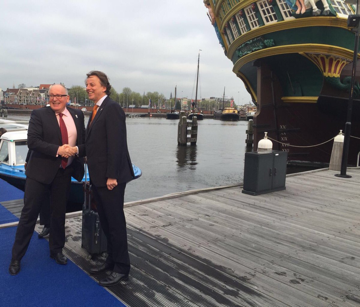 Minister #Koenders (<a href="/DutchMFA/">Dutch Ministry of Foreign Affairs 🇳🇱</a>) welcomes all delegates &amp; @TimmermansEU at start of informal #GAC meeting in Amsterdam