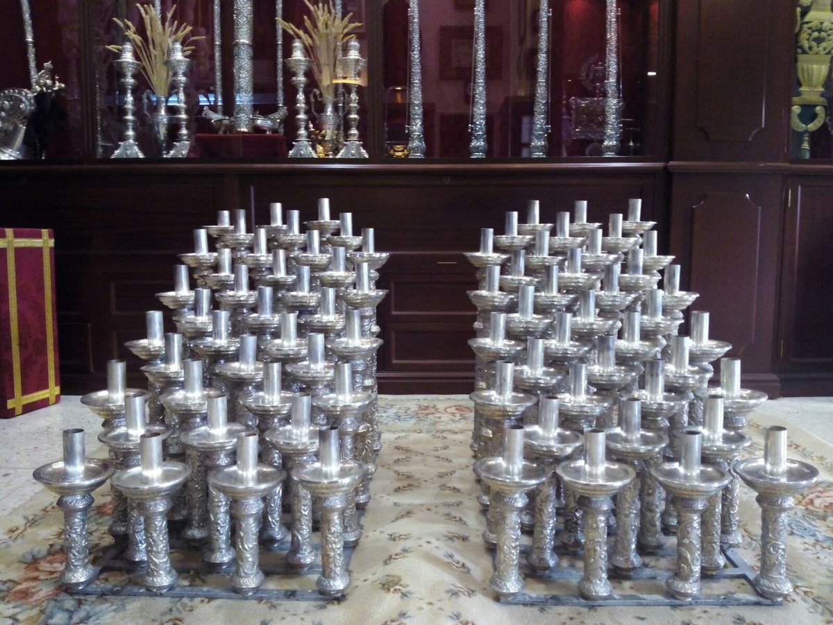 VeraCruzSoledad's tweet photo. Se vende Candelería en Tren de Velas, realizado en los Talleres de Angulo en los 90. Interesados por mensaje privado https://t.co/l1HZ7VAzBo