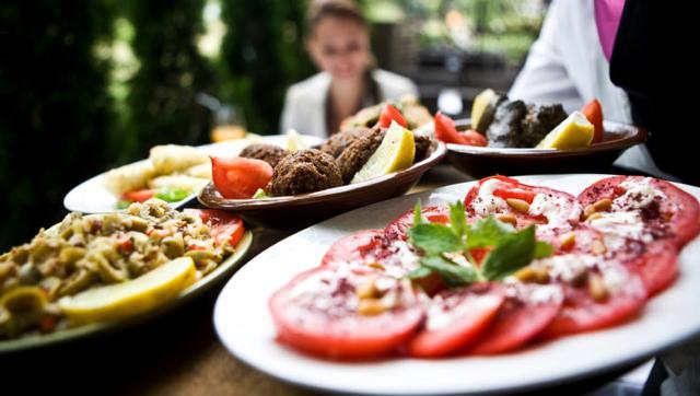 Pro4Travel's tweet photo. Love #food and #travel? Checkout five fab food tours around the world #pro4travel @htTweets
https://t.co/iq72w53NJb https://t.co/4F3KQ5IbRn