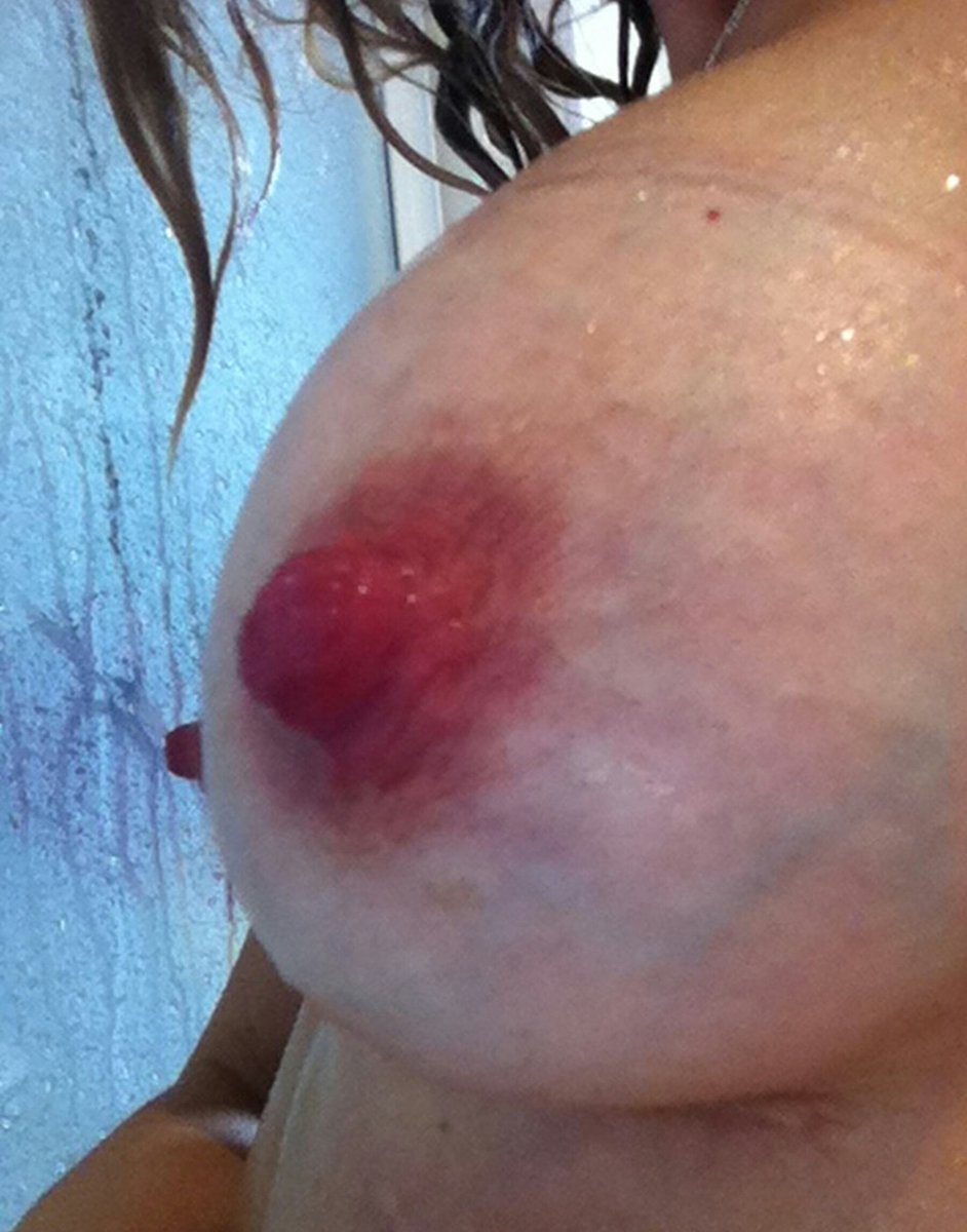 LauraVialli's tweet image. Le mie prime #tettedelmartedì che ne pensate? Mi aiutate con tanti RT?