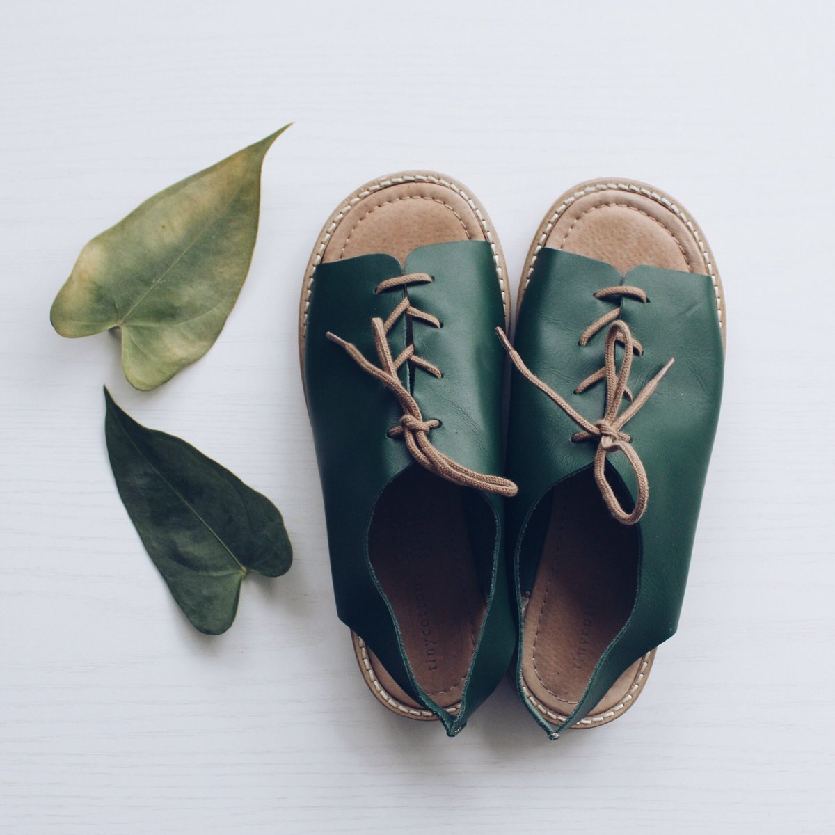 These green sandals from <a href="/tinycottons/">TINYCOTTONS</a> are perfect for summer. Thanks for sharing <a href="/zoe/">zoe</a>.b3an 😍🍃