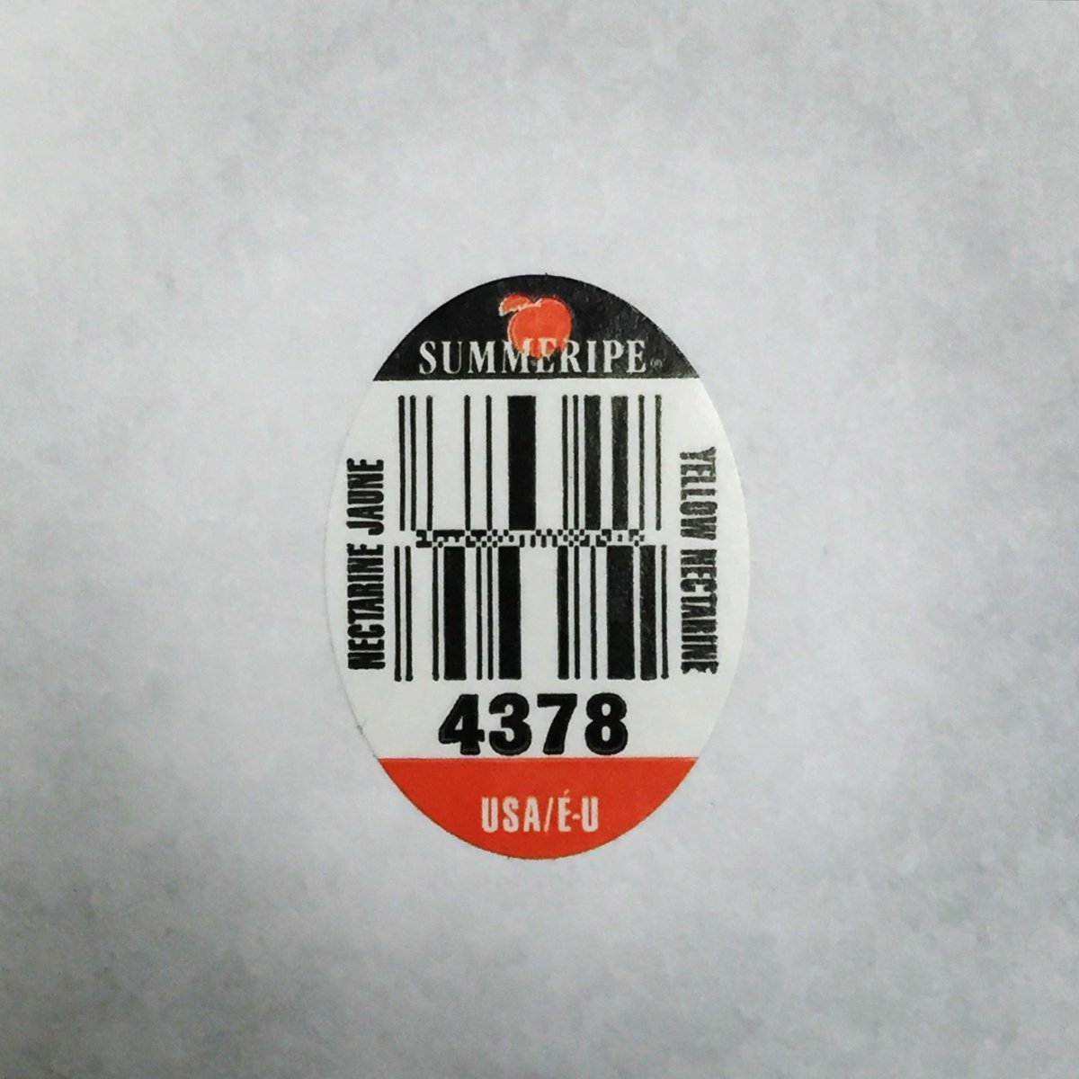 AccuLabel's tweet photo. #LabelOfTheWeek: In honor of spring time, our label for the week is the @Summeripe Yellow Nectarine! #PaperLabels https://t.co/EefZuDFoKj
