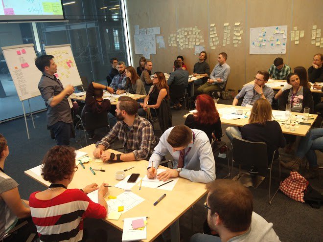 #DesignSprint methodology by <a href="/bzgds/">Bartosz Balewski</a> from <a href="/Google/">Google</a> - you should try this one! #UXPoland2016