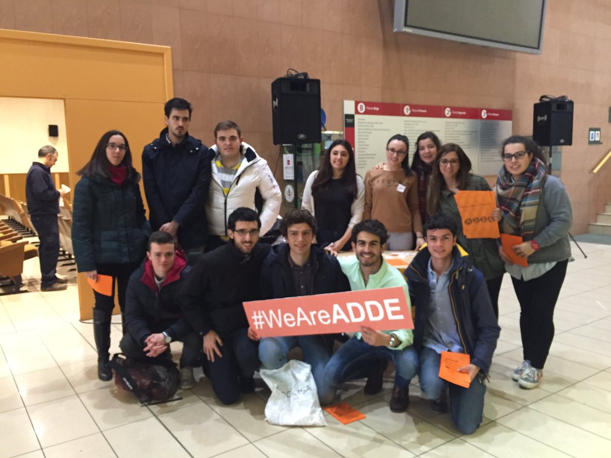 addeUVa's tweet photo. ¡Muy buena mañana por Fyl, Teleco, Ciencias y Feyts haciendo campaña y explicando nuestras propuestas! #EquipoADDE 🗳 https://t.co/I0kKqSEHs8