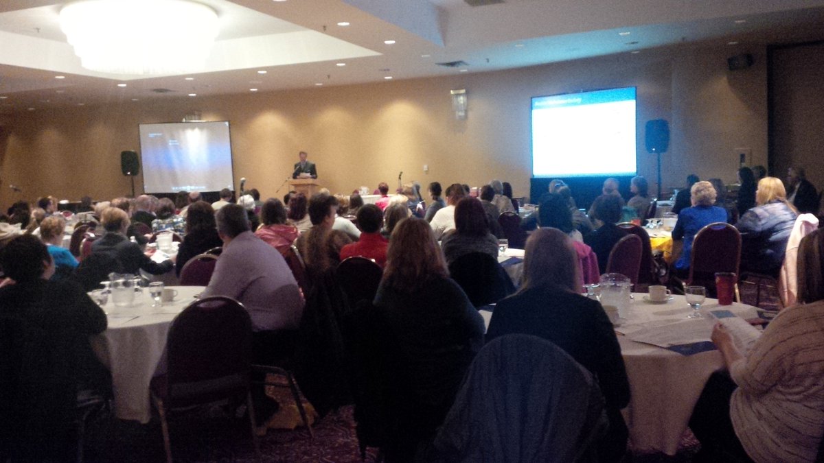 AimeeNForeman's tweet image. Full room w/ @AlzheimerNB..looking forward to best practices in #narrativecare #caremapping #musictherapy especially