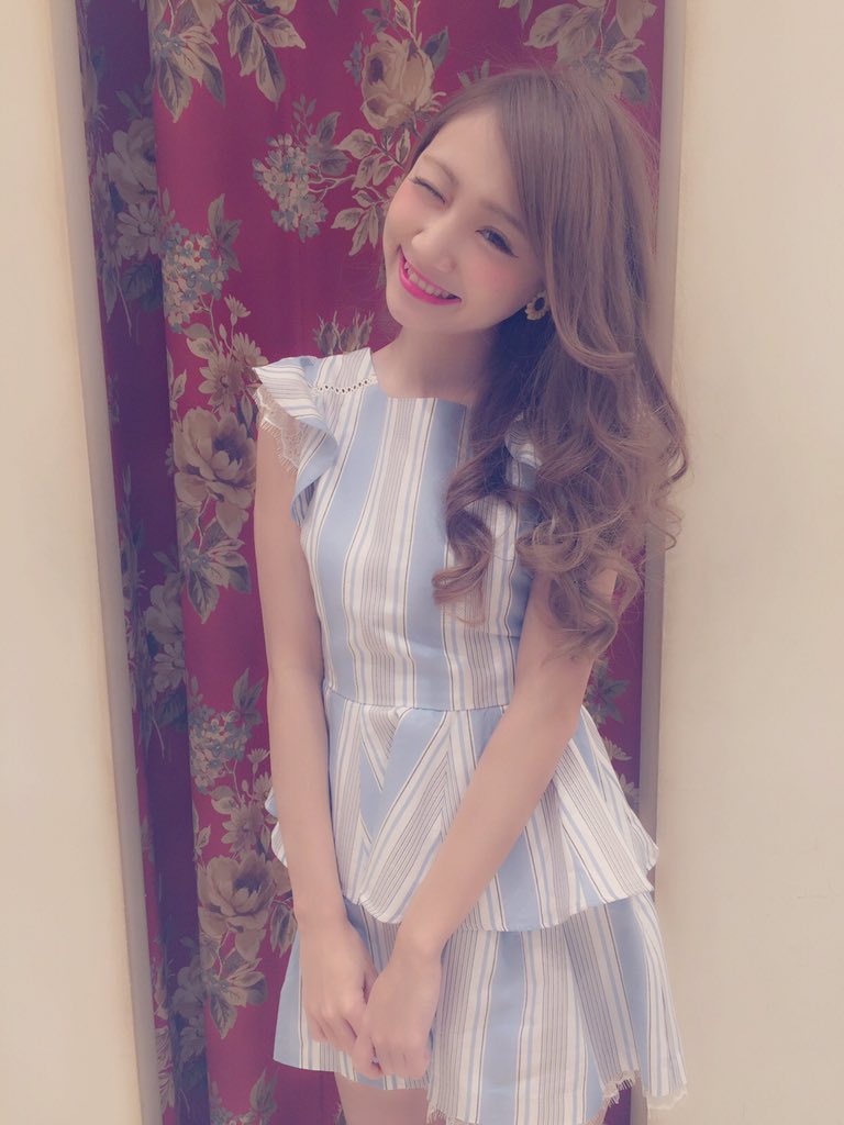 __ripanyan___'s tweet photo. 💗💗りぱにゃん店頭着用code💗💗
雑誌Ray📗掲載アイテムです💄
🌼マルチストライプset up🌼
上下で¥13,800+tax🎀
大人〜💕可愛い😢♡
#LIZLISA
#llgals
#りぱにゃん
#可愛いと思ったらRT https://t.co/wdb4QRfWcD