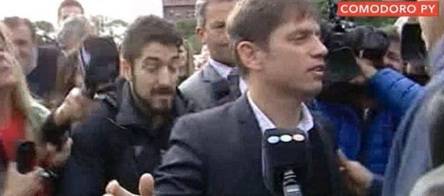 LosAndesDiario's tweet photo. Kicillof llegó a los tribunales de Retiro acompañado por "Dady" Brieva y Horacio Fontova https://t.co/ZbuuWSFFs1 https://t.co/LKT9AQVNwz