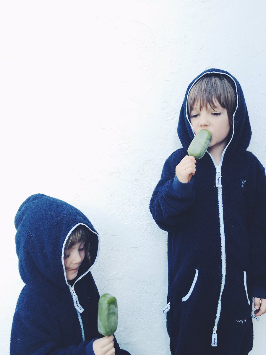 winklamiroy's tweet photo. Super green ice lollies using @SuperpoweredYou recipe at https://t.co/AXMe10lFhy https://t.co/huO2mQPOIl